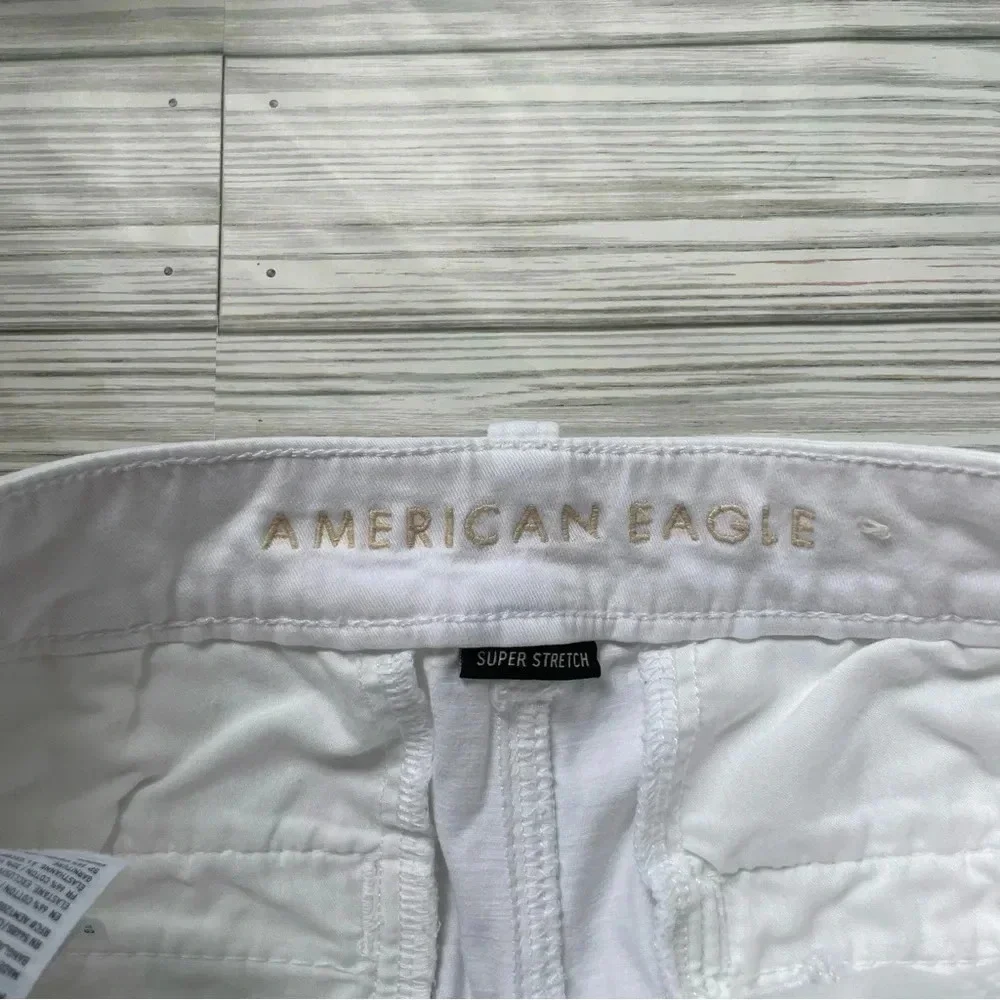 American eagle white midi shorts women's‎ size 00